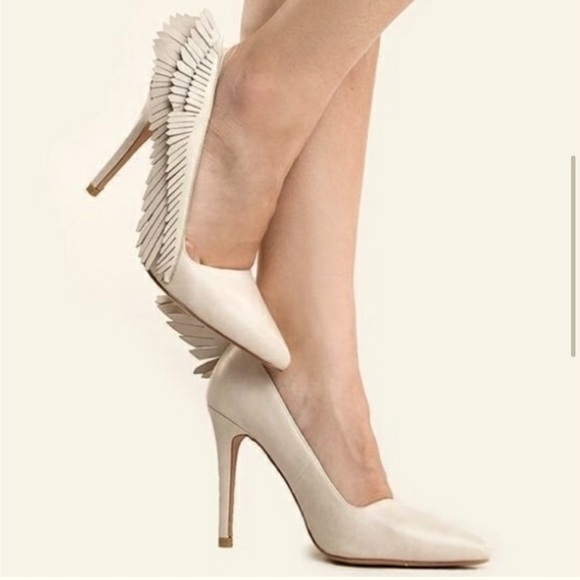 YRU Shoes - YRU Y.R.U. Angel Pure Angyl Wing Heavenly Heel Pumps Bone/Cream/White Vegan Sz 8